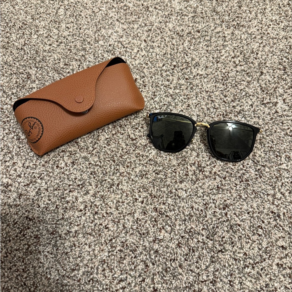 Ray-Ban Black Sunglasses with Brown Case